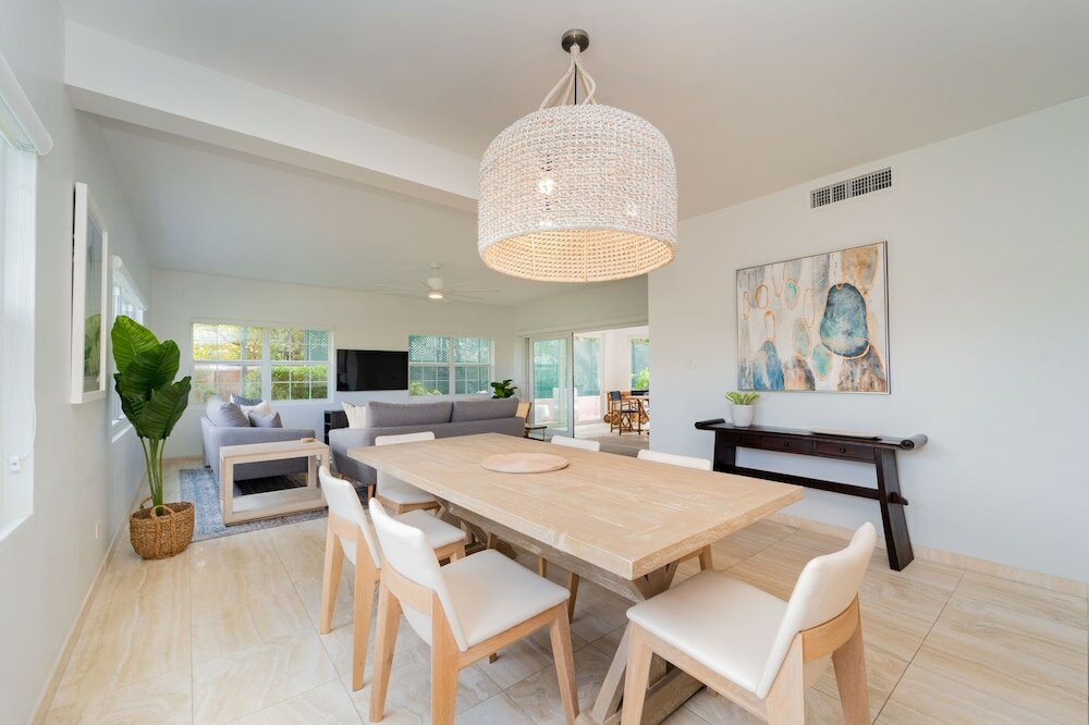 Фото The Colonial Club, Oceanfront Condos