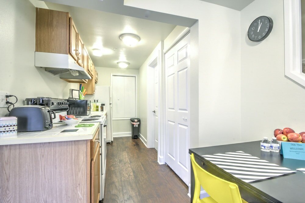 Фото Capitol Hill Apartments