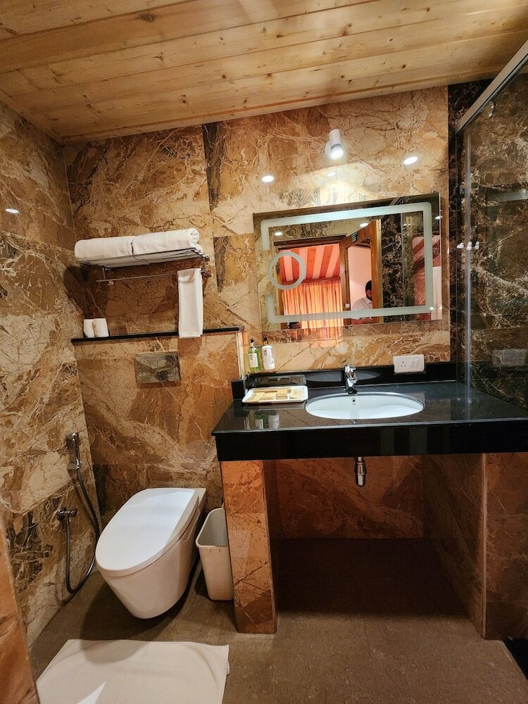 Фото The Chalets Naldehra