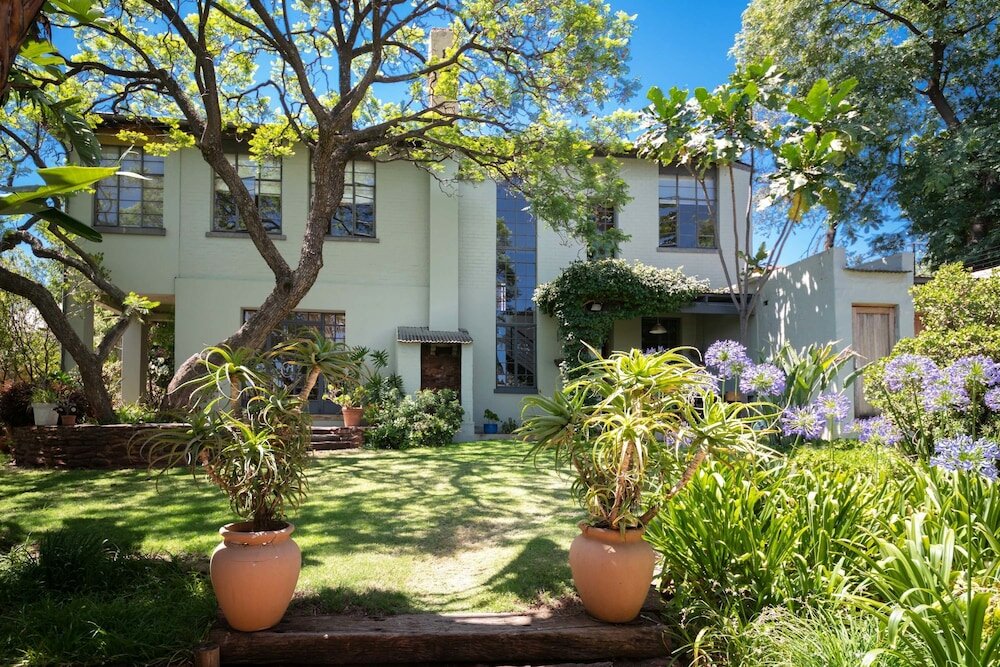 Фото The Hillside House