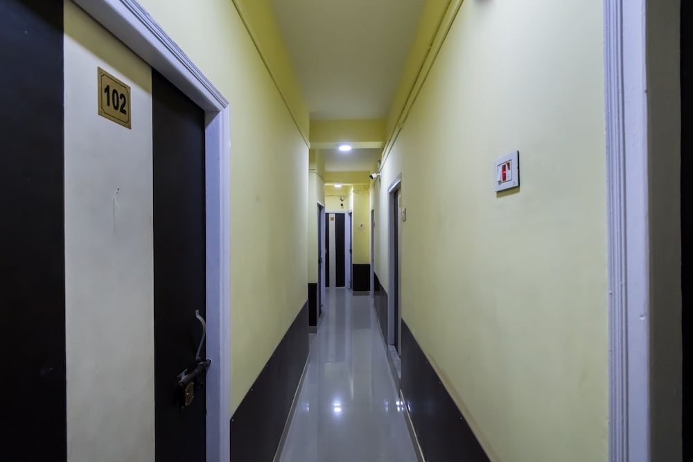Фото Oyo 10471 Hotel Samrat Palace