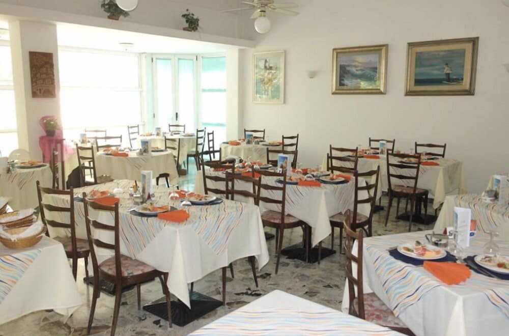 Фото Hotel Urania