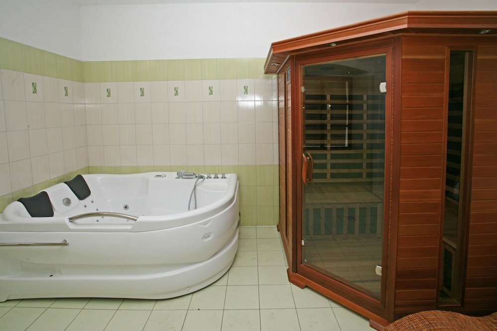 Фото Zamek Jindrichovice