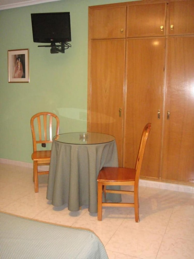 Фото Hostal Serpol