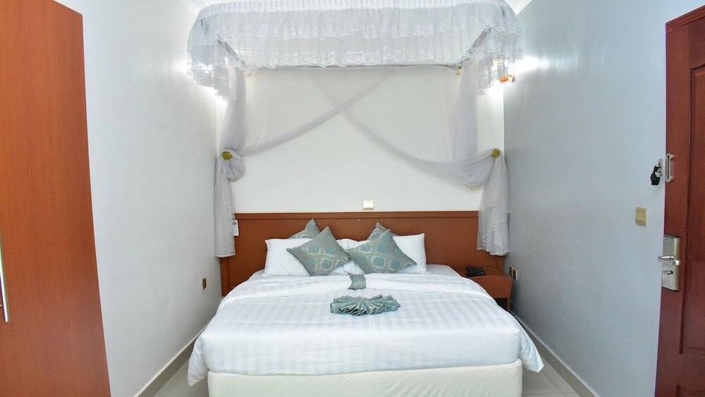 Фото Lebanon Hotel