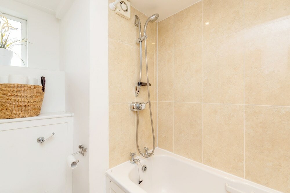 Фото Holland Park Heights by BaseToGo