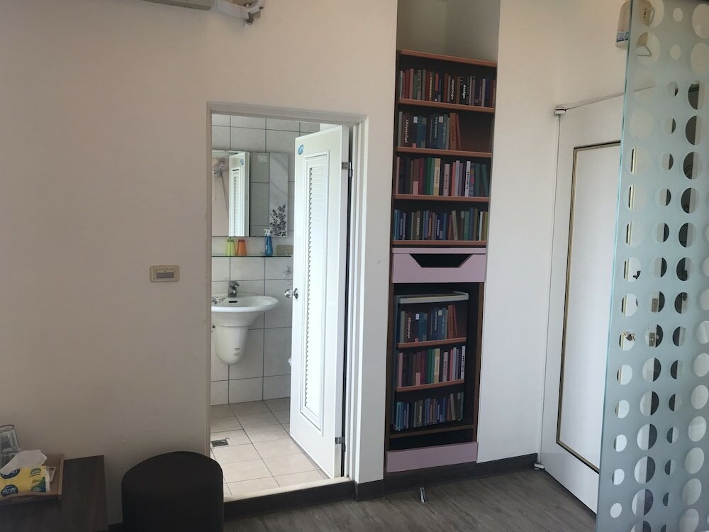 Фото Hjs Guest House