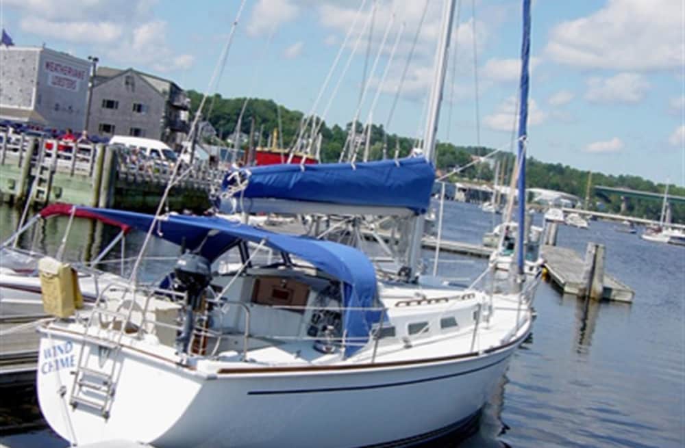 Фото Belfast Bay Inn