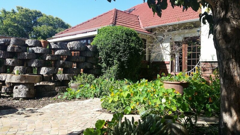 Гостиница Colette's B&b в Кейптауне
