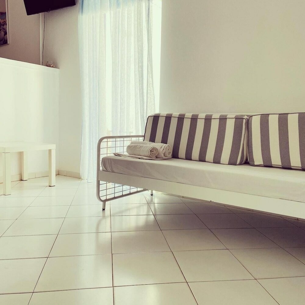 Фото Spanos Apartments