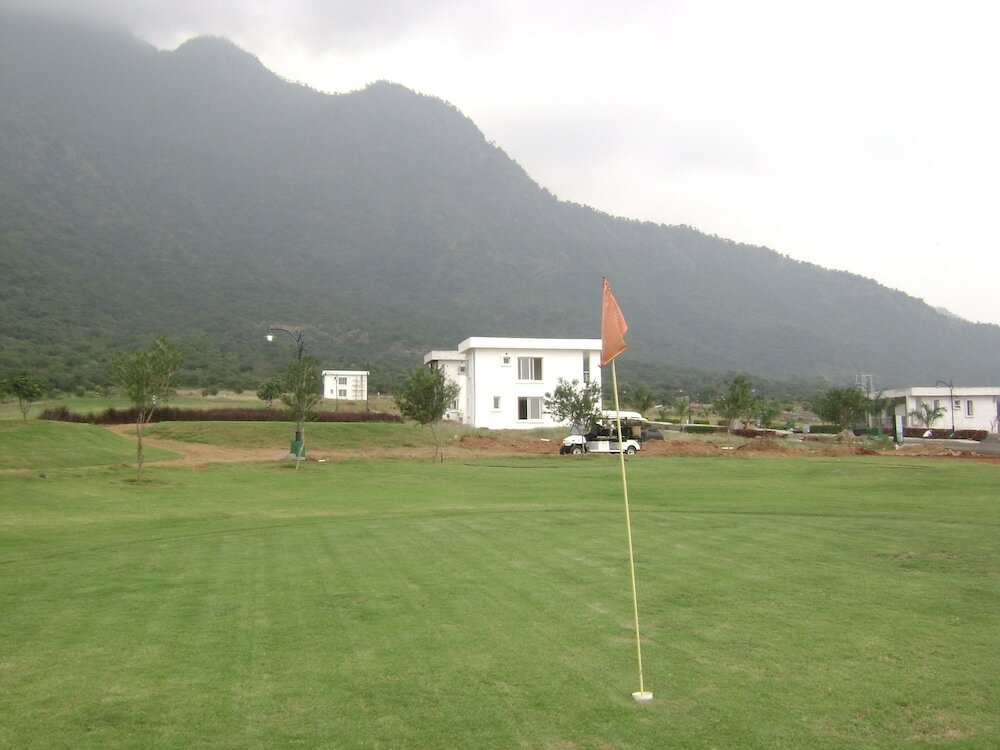 Фото Bahri Beautiful Country