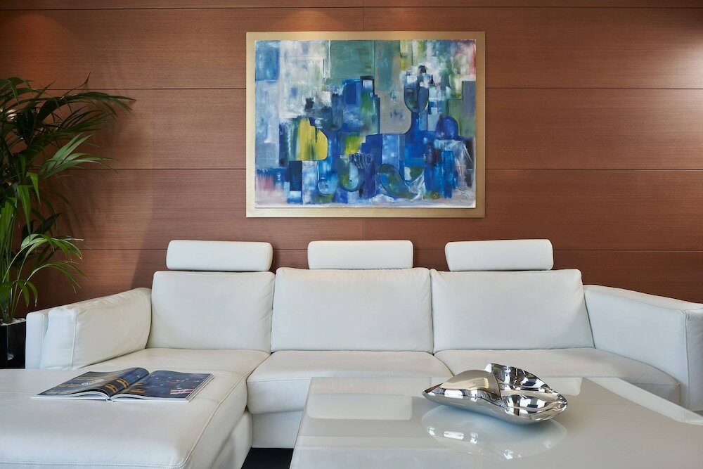 Фото Bellevue On The Beach Suites