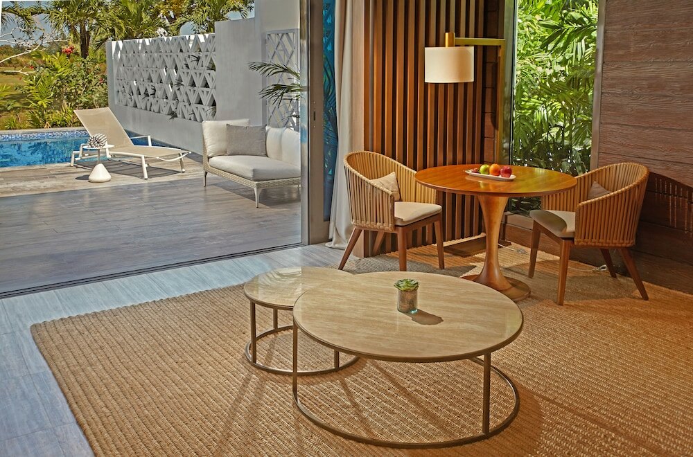 Фото Quest Plus Conference Center, Clark