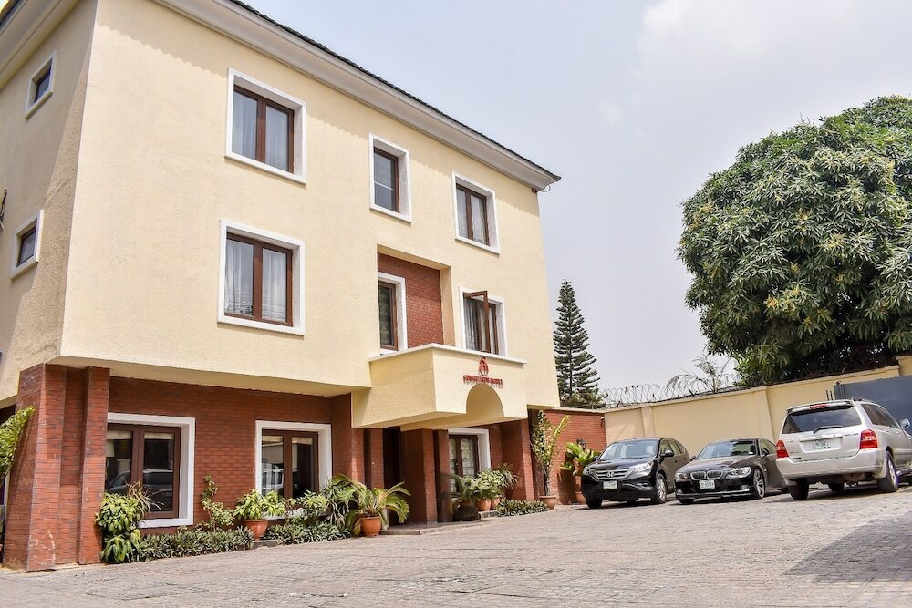 Фото отеля 2