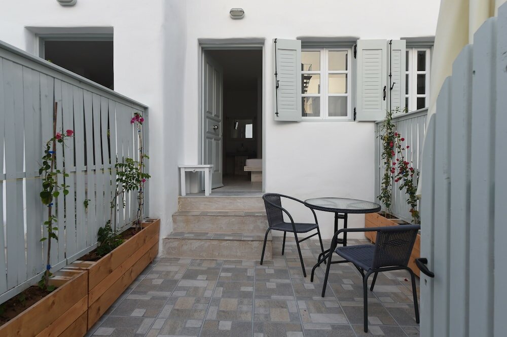 Фото Porto Naoussa - Adults Only