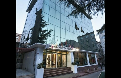 Гостиница Grand Eyuboglu Hotel в Умрание