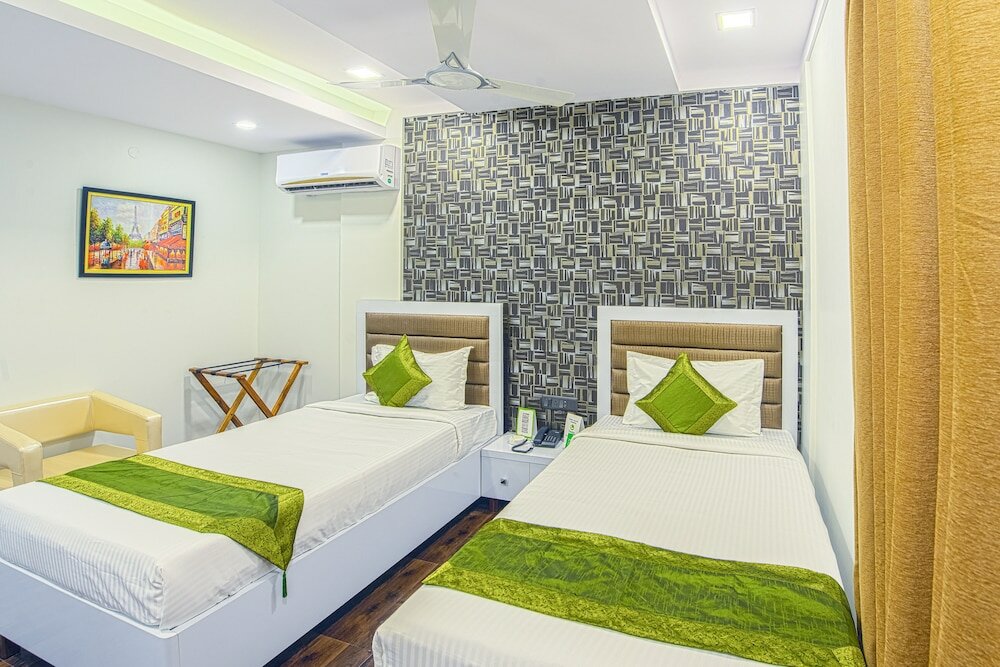 Фото Treebo Trend Orion Sapphire