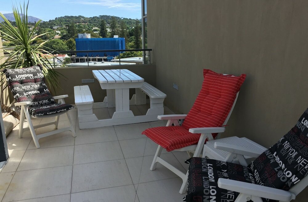 Фото The Quadrant Apartments