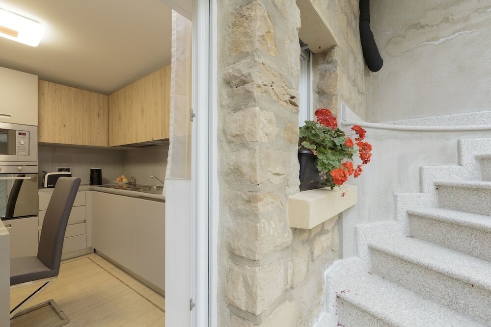 Фото The Queen Luxury Apartments Villa Vinicia