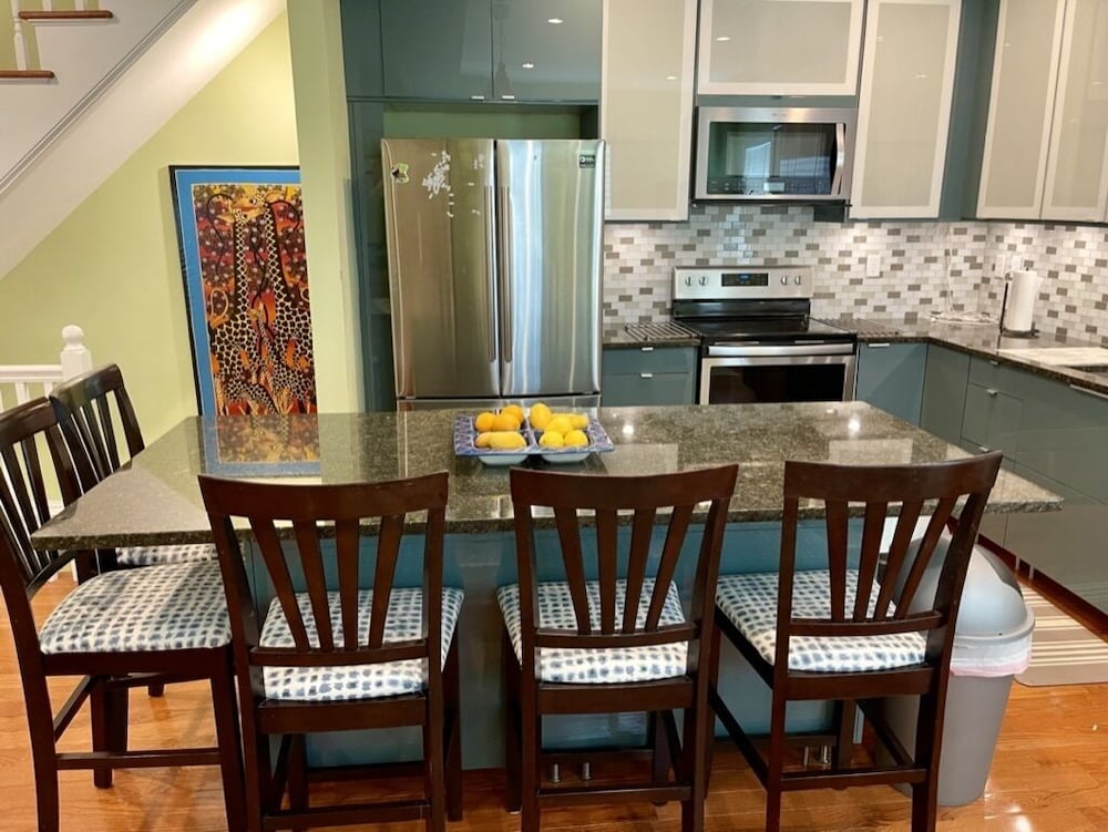 Фото Chez Pat in Cambridge