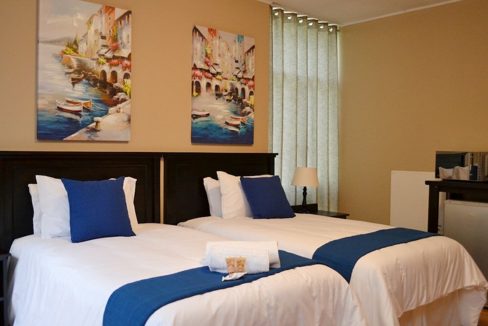 Фото B at Home Guesthouse Piet Retief