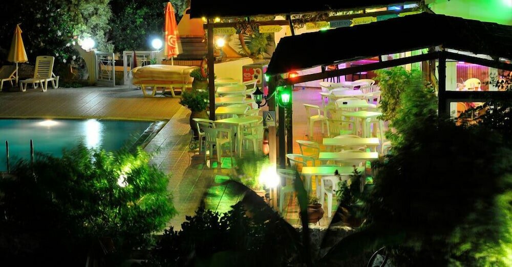 Фото Fili Hotel Apartments