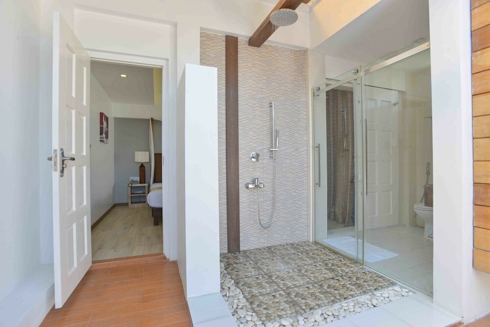 Фото Coconut Tree Hulhuvilla Beach