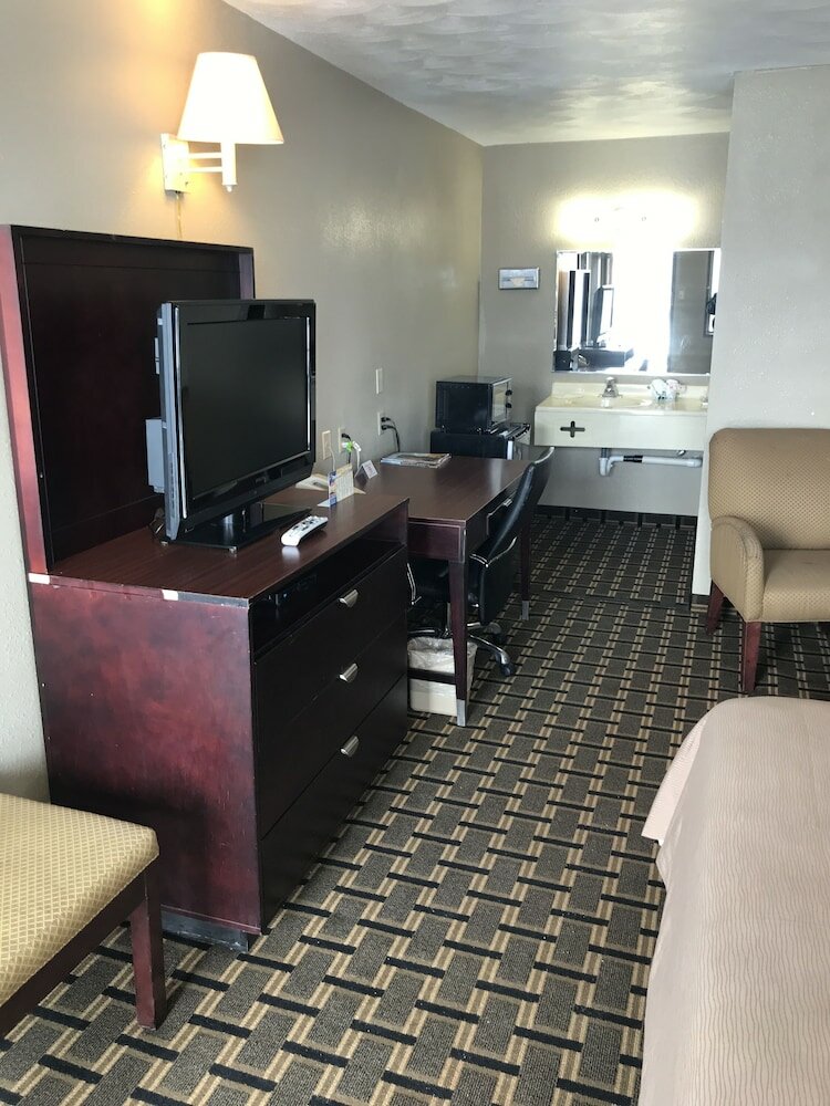 Фото Travelodge by Wyndham Evanston