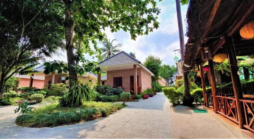 Фото Rum Bungalow Resort Phu Quoc