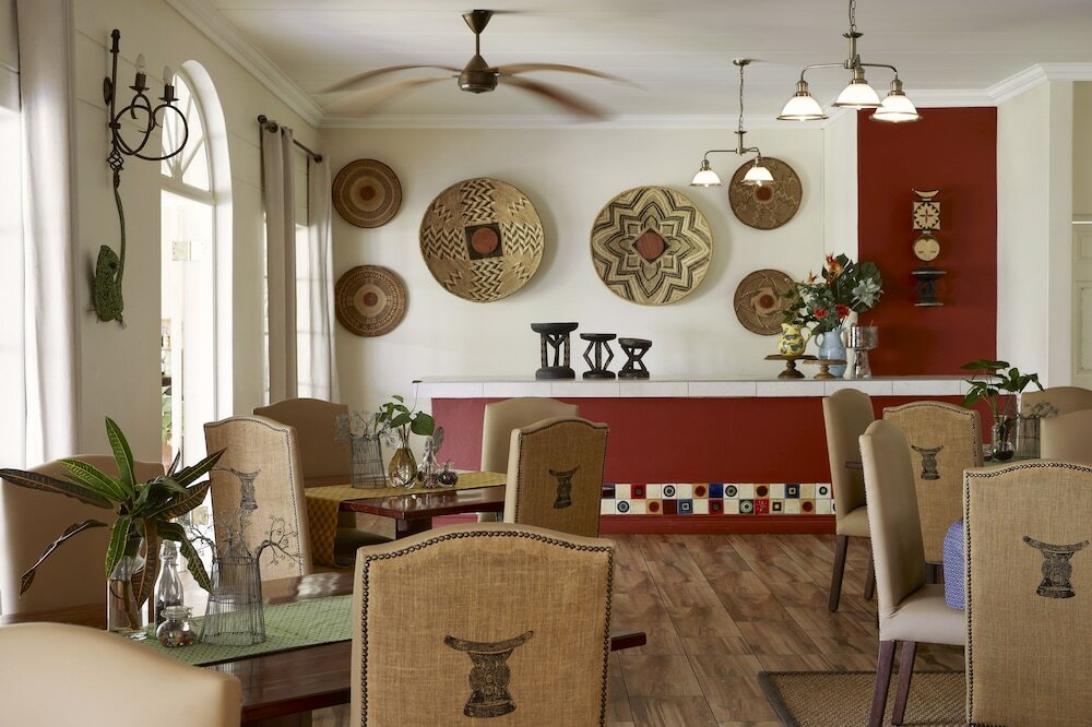 Фото Batonka Guest Lodge