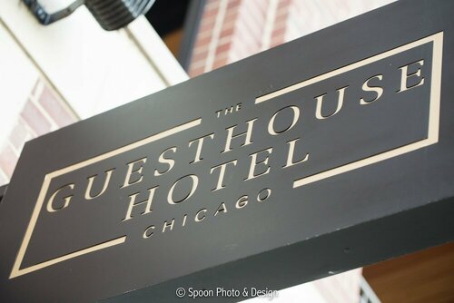 Гостиница The Guesthouse Hotel в Чикаго
