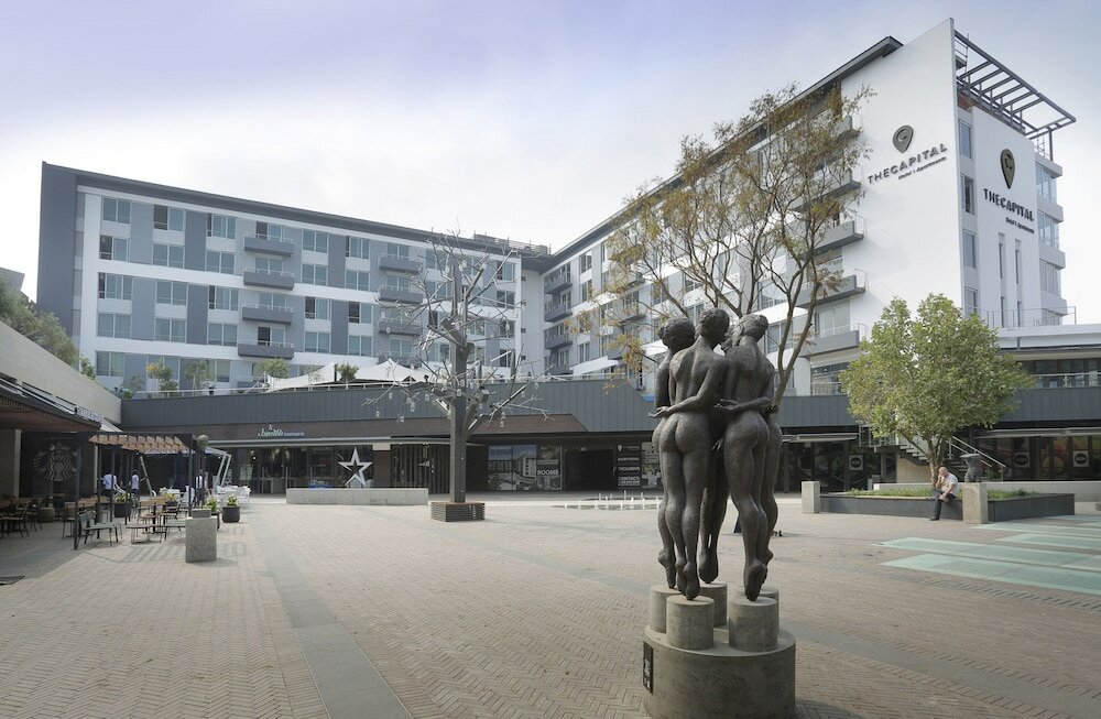 Фото The Capital Menlyn Maine