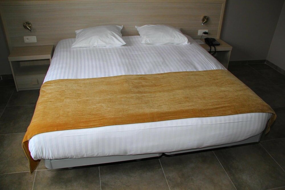 Фото Hotel La Louve