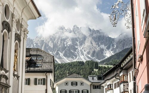 Внешний вид отеля Boutique & Gourmet Hotel Orso Grigio в Инничионе - Сан-Кандидо, фото 4