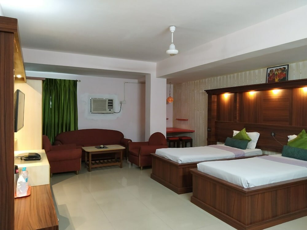 Фото Hotel Centre Point Tezpur