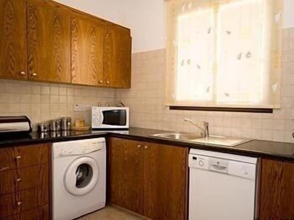 Фото Aura Holiday Villas