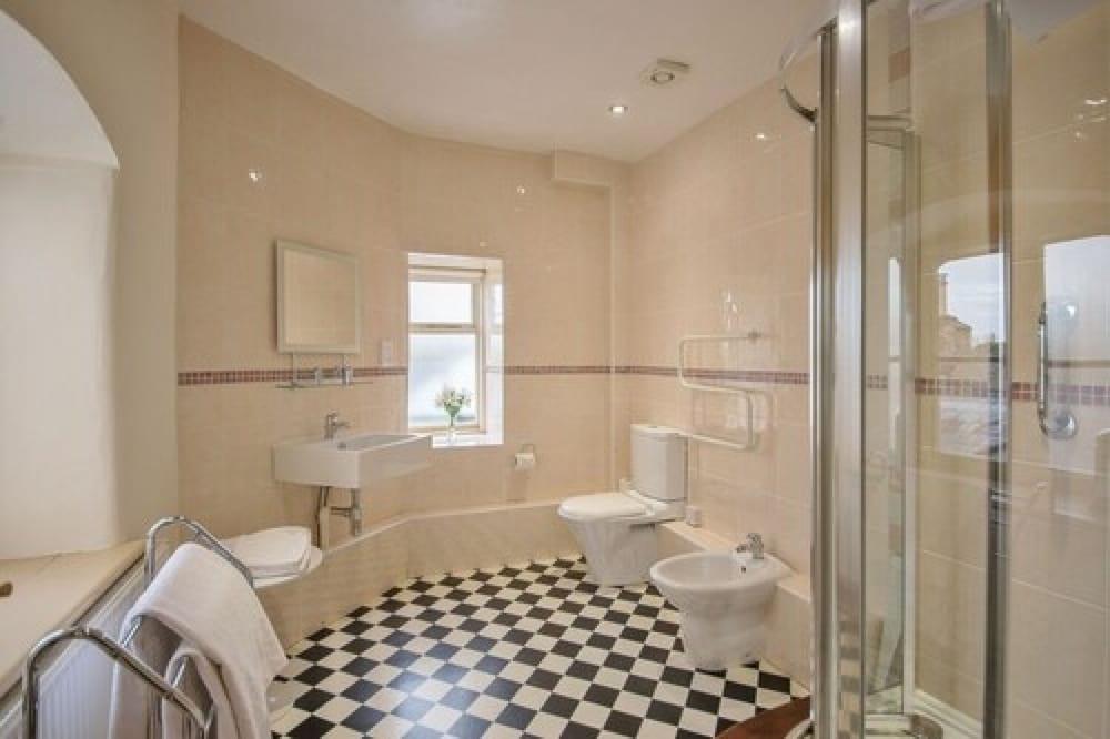 Фото Marlborough Arms Hotel