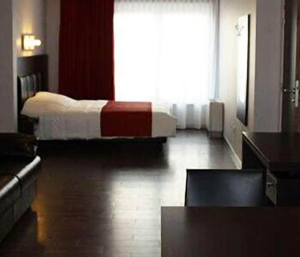 Фото Hotel La Louve