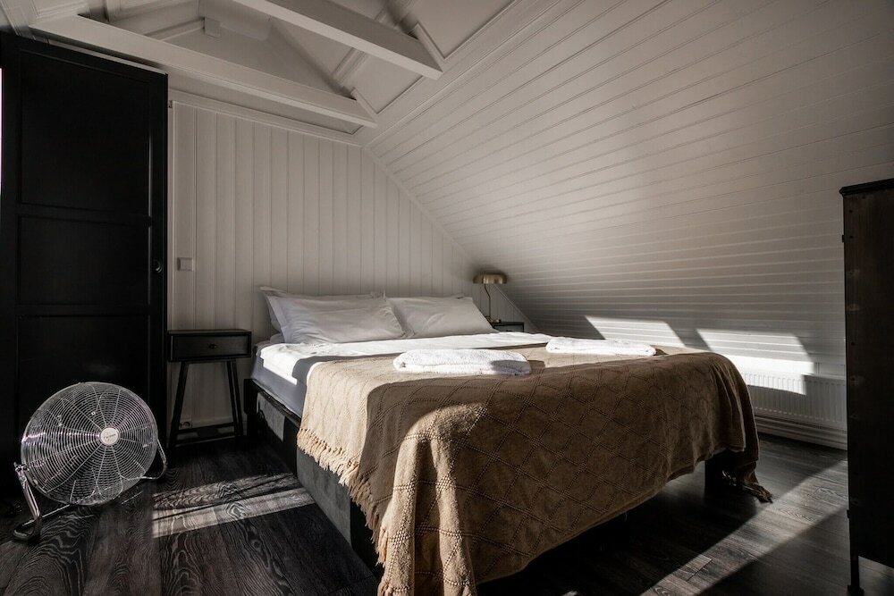 Фото Vintage Hotel Apartments