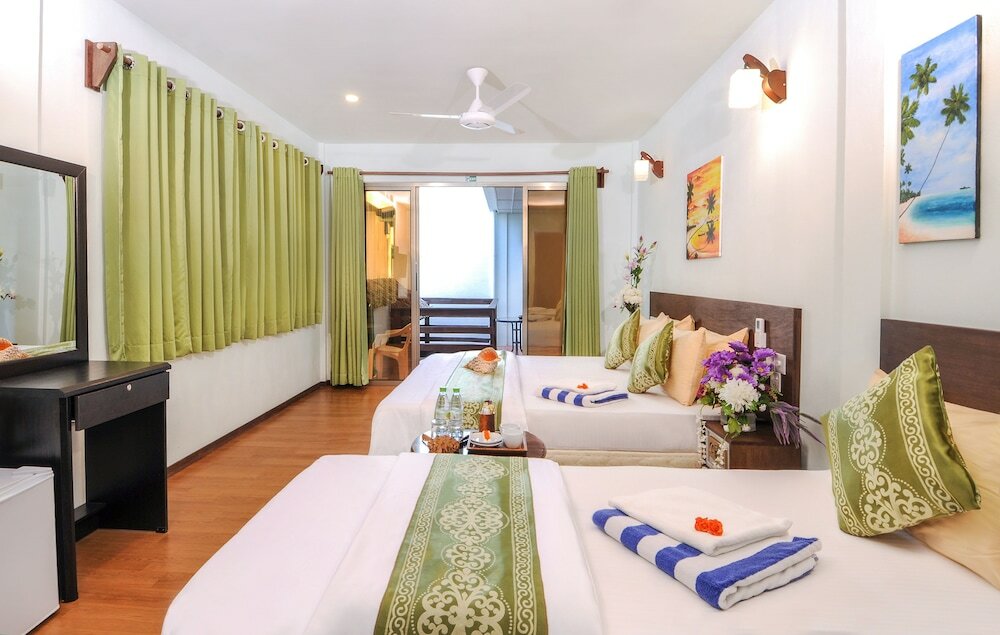 Фото Отель Salt Beach