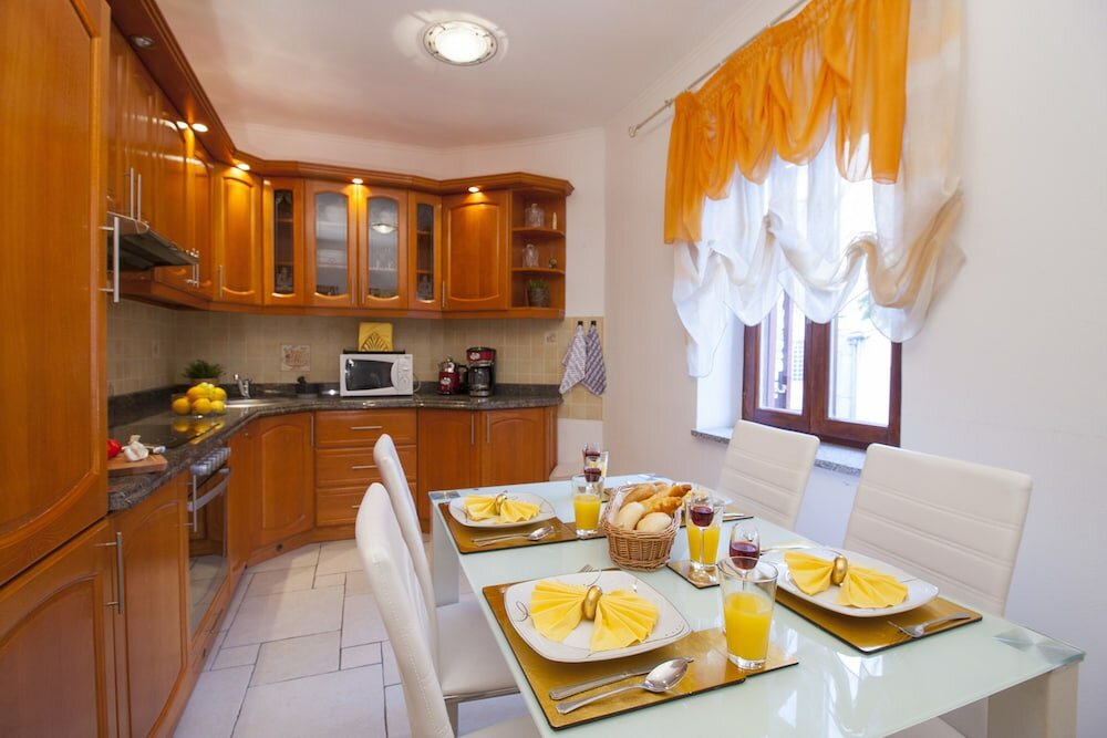 Фото Diana City Hall View