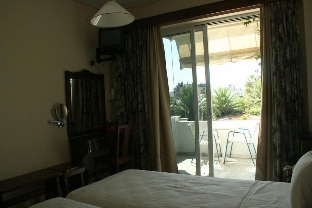 Фото Batis Hotel