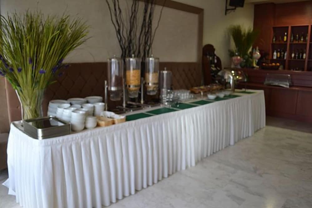 Фото Galaxy Hotel