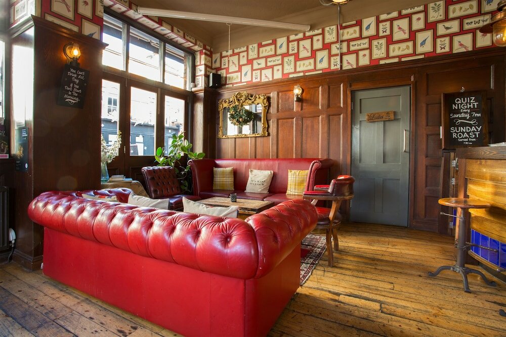 Фото The Captain Cook Hotel