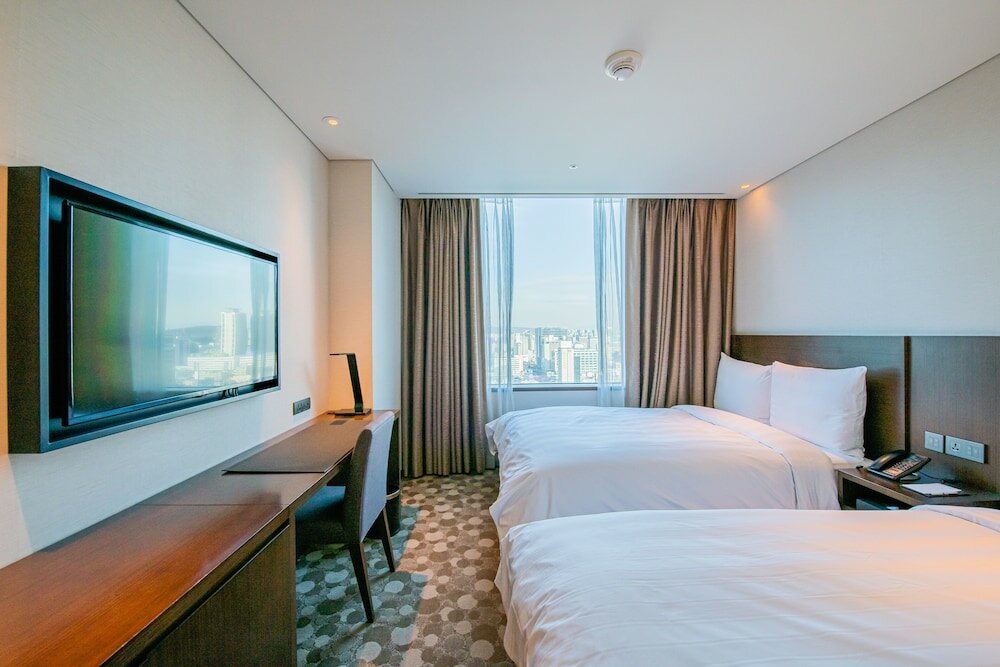Фото Lotte City Hotel Myeongdong