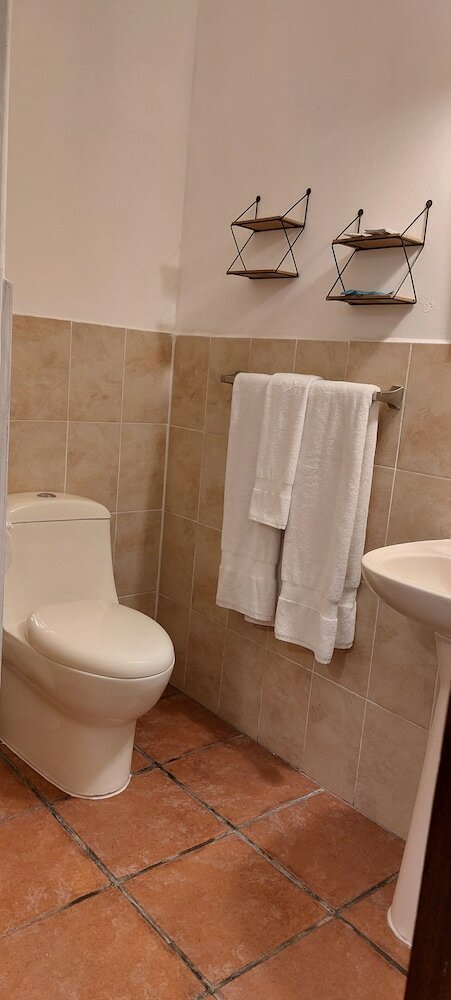 Фото Yellow House - Hostel