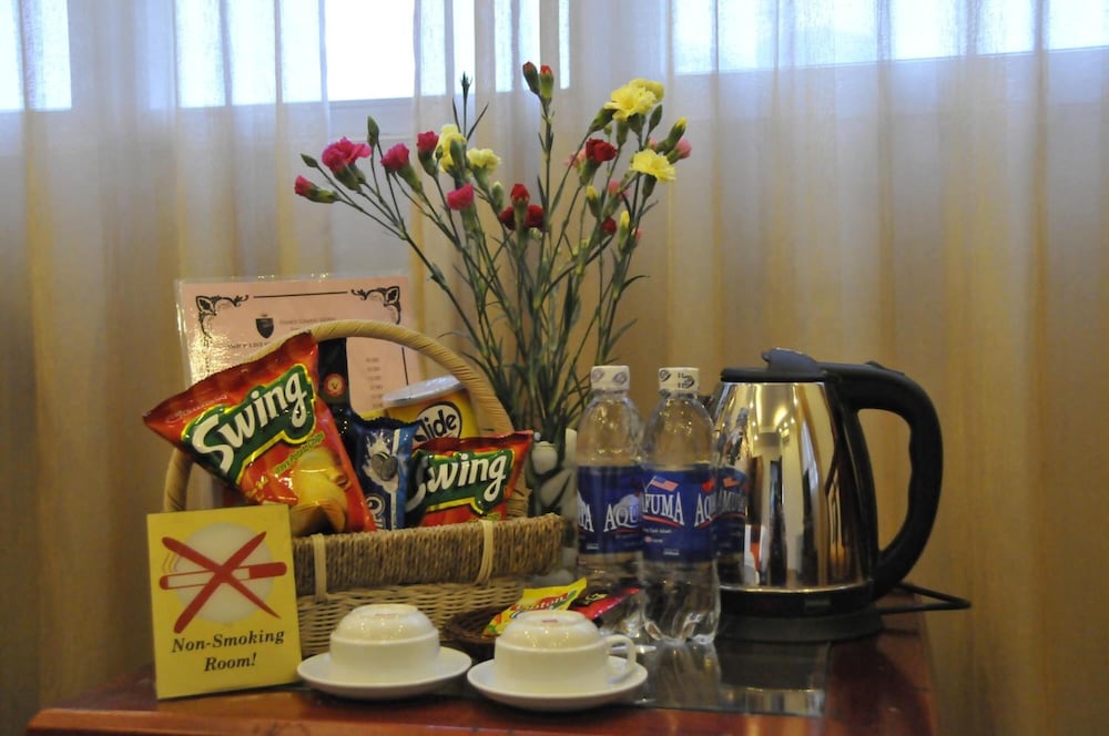 Фото Urban Alley Hotel