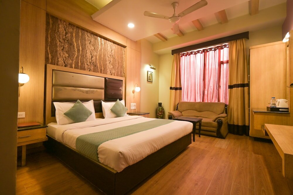 Фото Hotel Aroma Residency