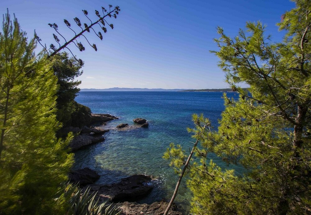 Фото Cast Away - Eco Village