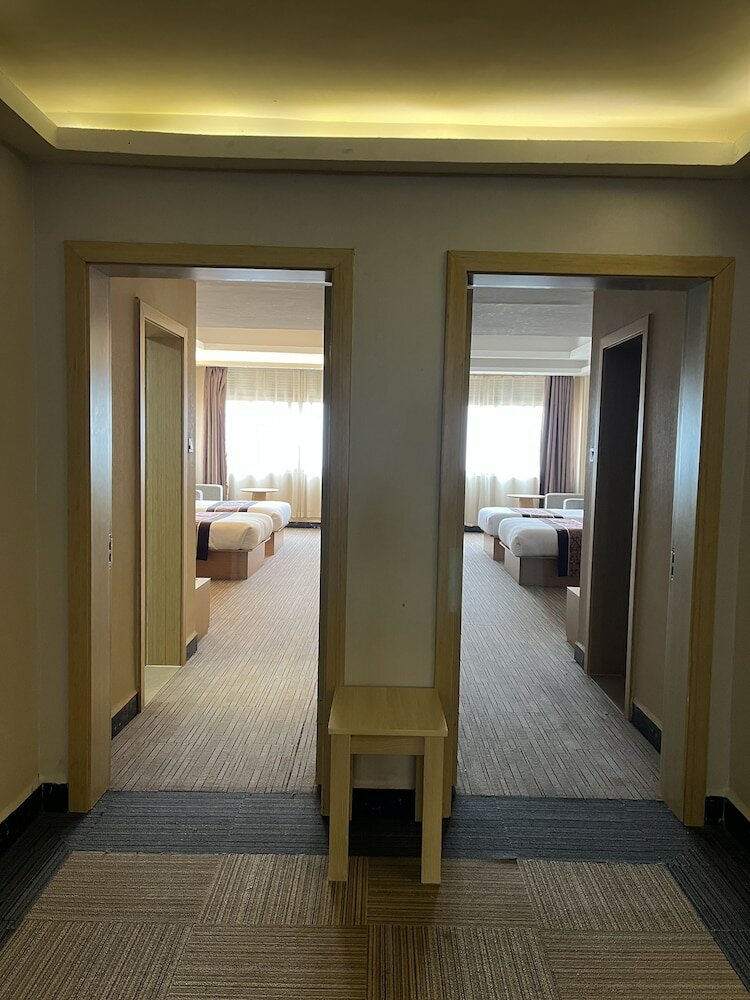 Фото 2000 Hotel Downtown Kigali